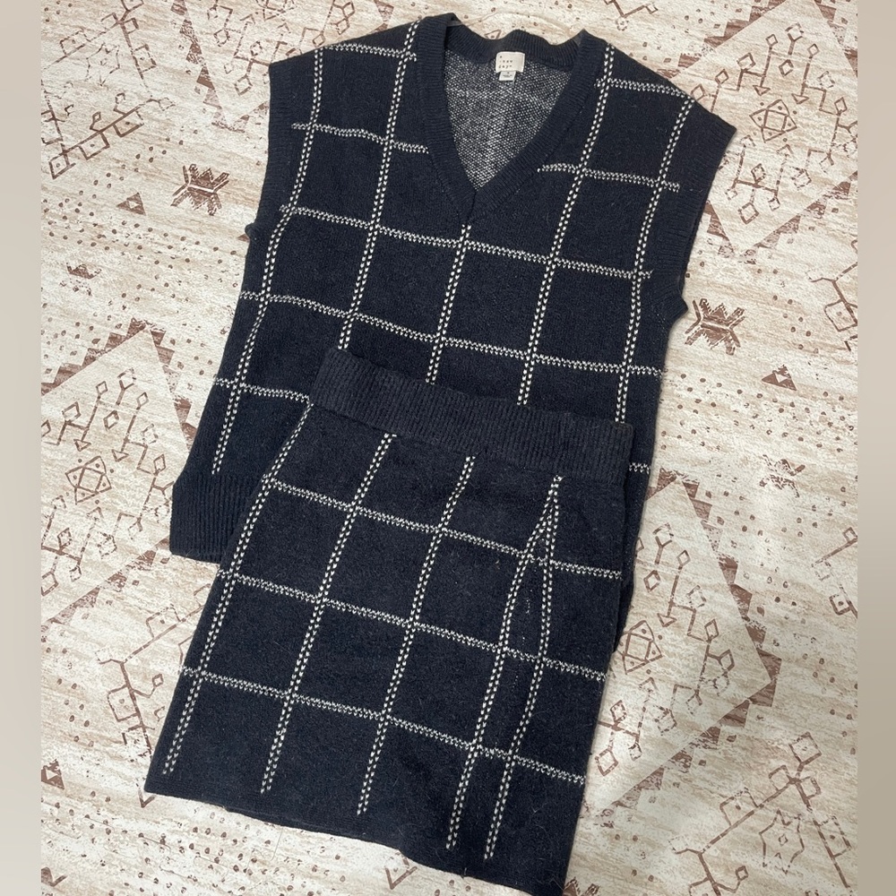 Target sweater vest set